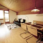 Hotel Cabana Ξενοδοχείο Γκρίντελβαλντ