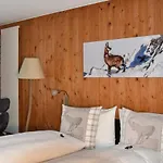 Hotel Cabana Ξενοδοχείο Γκρίντελβαλντ