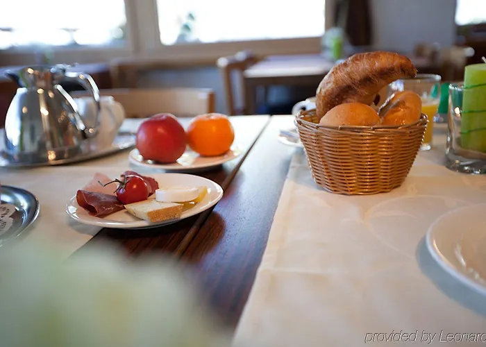 Hotel Cabana 3* גרינדלוולד