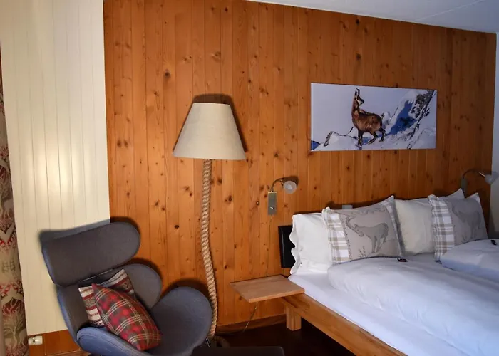 Hotel Cabana מלון 3*